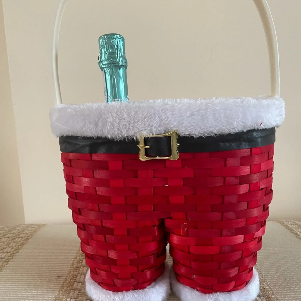 Santa Basket Christmas Decor Great Centerpiece read details